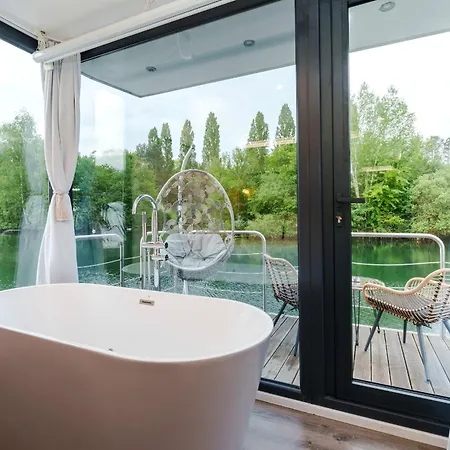 L'escale Royale 4* Verneuil-sur-Seine